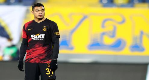 "سأفتقد الفريق".. مصطفى محمد يقاوم دموعه في وداع جالاتا سراي (فيديو)